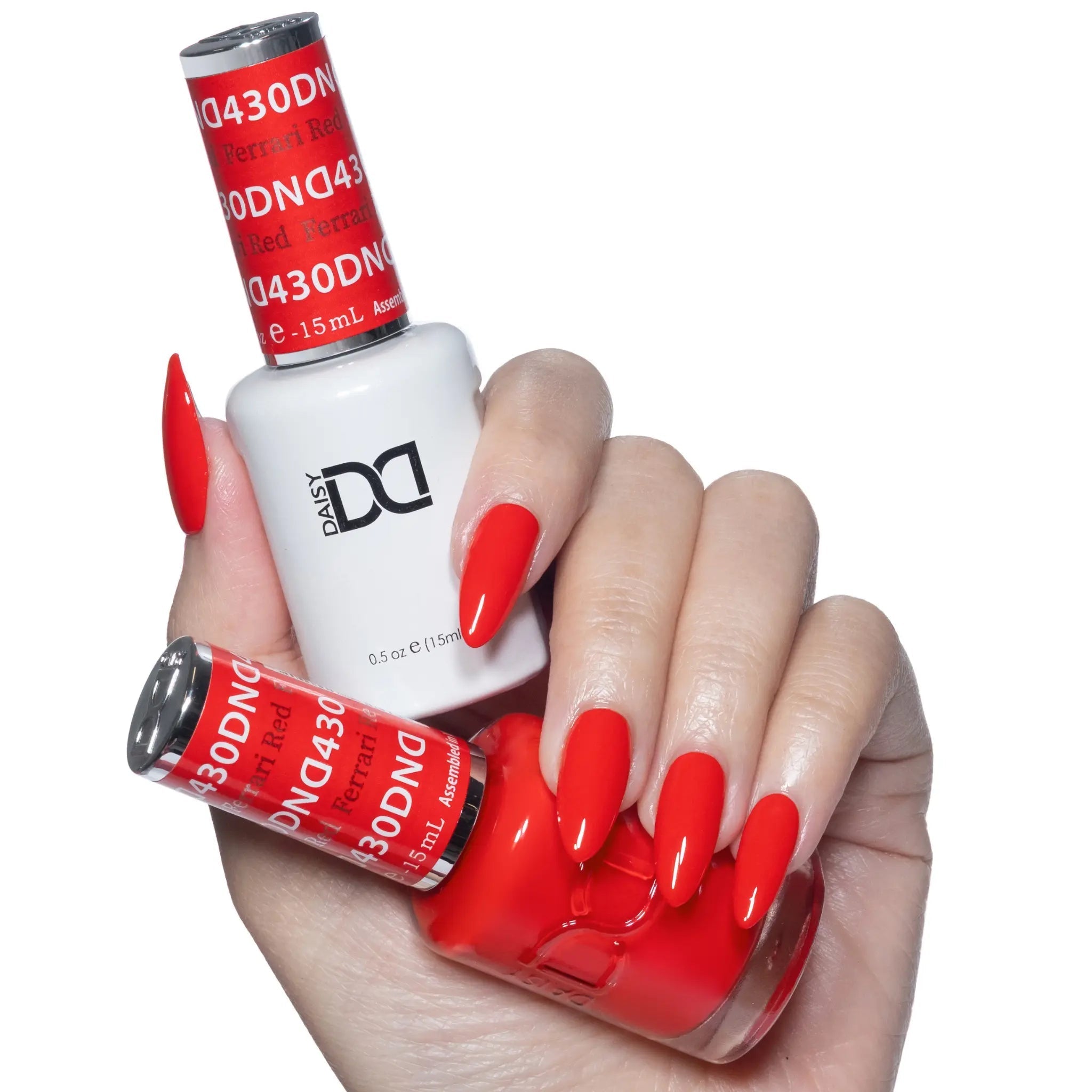 DND 430 Ferrari Red classic red manicure