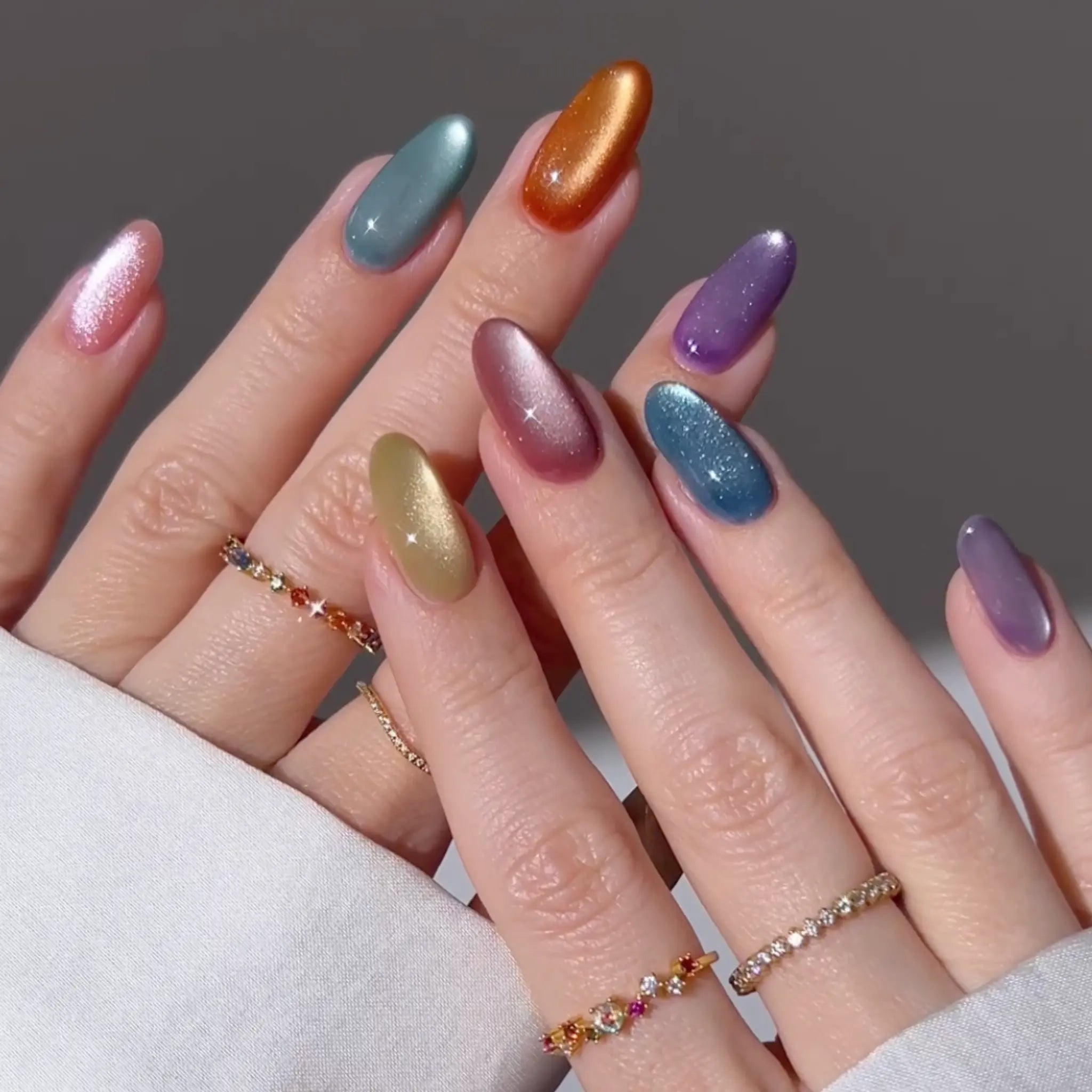 DND Velvet Jungle multicolor cat eye manicure